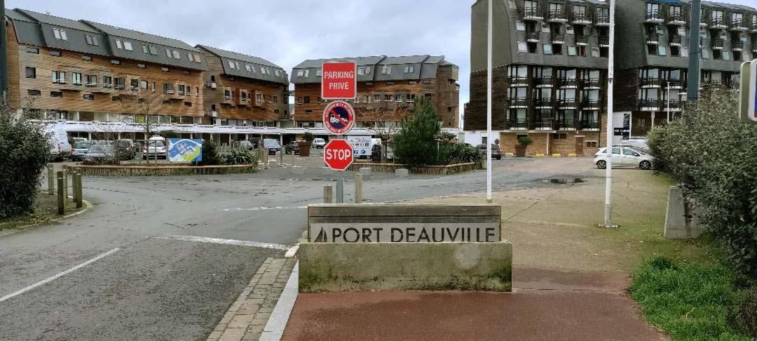Apartmán Le Loft-Boat Deauville Exteriér fotografie